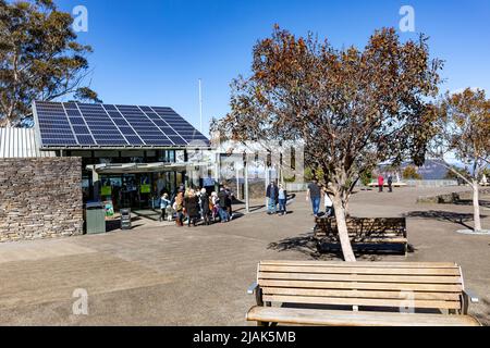 Blue Mountains Australia, solar powered tourist information centre at Echo Point near the Three Sisters, Katoomba, New South Wales Stock Photo