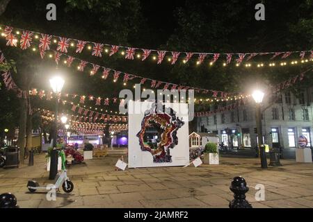 London is nearly ready for the queens calibrations for her 70 years as queen of England. People will be  out having a good time over the weekend . Sloane street alone square and king’s road together with the whole of England are ready for the celebrations 30-5-22 blitz pictures Stock Photo