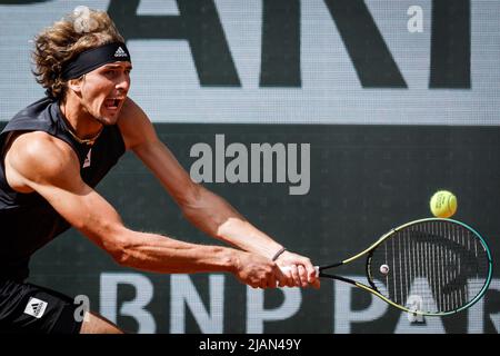 Paris, France, France. 31st May, 2022. Alexander ZVEREV of Germany during the Day ten of Roland-Garros 2022, French Open 2022, Grand Slam tennis tournament at the Roland-Garros stadium on May 31, 2022 in Paris, France. (Credit Image: © Matthieu Mirville/ZUMA Press Wire) Stock Photo