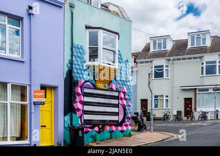Street art painted home on Islingword Road, in the Hanover neighbourhood of Brighton Stock Photo