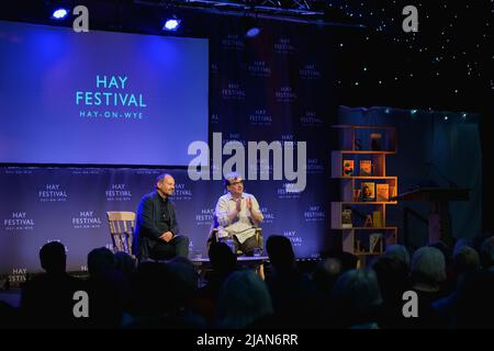 Hay-on-Wye, Wales, UK. 31th May, 2022. Javier Cercas talks to Philippe Sands at Hay Festival 2022, Wales. Credit: Sam Hardwick/Alamy. Stock Photo