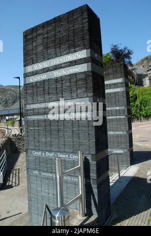 Slate sculptures commemorating the slate mining industry at Blaenau Ffestiniog, Conwy, Wales, UK. Stock Photo