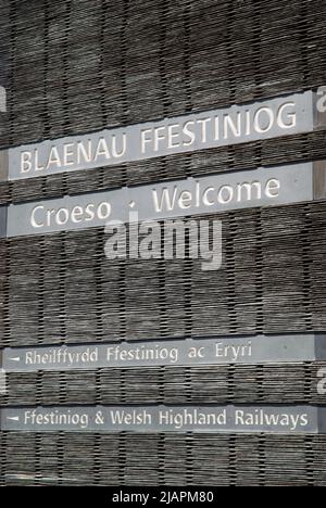 Slate sculptures commemorating the slate mining industry at Blaenau Ffestiniog, Conwy, Wales, UK. Stock Photo