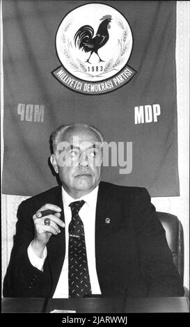 Turgut Sunalp, Spitzenkandidat der MDP (Türkei). Stock Photo