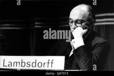 FDP-Politiker Otto Graf Lambsdorff, ehemaliger Bundesminister für Wirtschaft und Bundesvorsitzender der FDP. Stock Photo