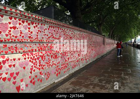 London, UK. 31st May, 2022. The Covid Memorial Wall, opposite the Houses of Parliament, in London, UK, on May 31, 2022. Credit: Paul Marriott/Alamy Live News Stock Photo