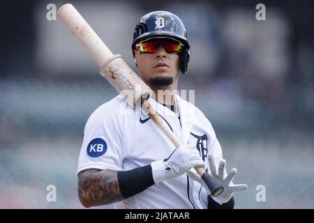 DETROIT, MI - MAY 31: Detroit Tigers shortstop Javier Baez (28) waits to bat during MLB game against the Minnesota Twins on May 31, 2022 at Comerica Park in Detroit, Michigan. (Joe Robbins/Image of Sport) Stock Photo