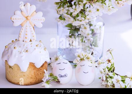 Easter cake with onion painted eggs with willow, russian orthodox Stock Photo
