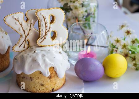Easter cake with onion painted eggs with willow, ukrainian orthodox Stock Photo