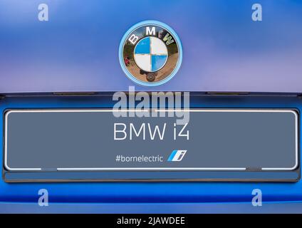 BMW electric car logo – Stock Editorial Photo © philipus #170851304