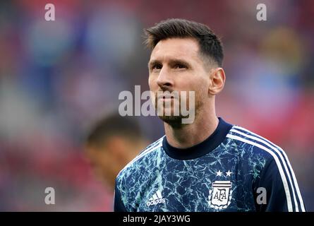 Argentina’s Lionel Messi warms up ahead of the Finalissima 2022 match at Wembley Stadium, London. Picture date: Wednesday June 1, 2022. Stock Photo