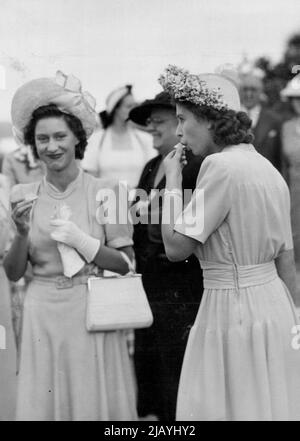 Other & unclassified - O) 1947 SOUTH AFRICA, BRITISH ROYAL FAMILY, KING  GEORGE AND QUEEN ELIZABETH, PRINCESSES MARGARET ROSE AND ELIZABETH, GEO