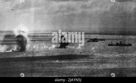 Centre British Convoy in channel ***** from French coast. October 9, 1940 Stock Photo