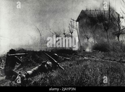 German anti-tank gun position on the Eastern Front, 1941 Stock Photo ...