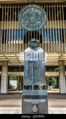 Father Damien Statue Entrance Seal State Capitol Building Legislature Honolulu Hawaii Father Damien Catholic saint statue created Marisol Escobar 1969 Stock Photo