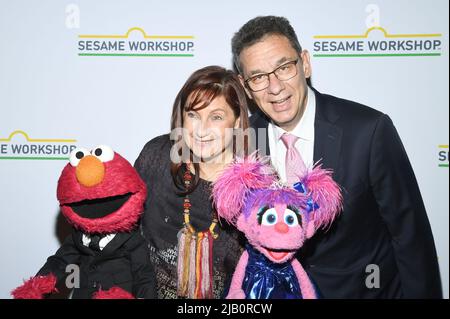 New York, USA. 01st June, 2022. (L-R) Myriam Alchanati and Dr. Albert Bourla, Chief Executive Officer of Pfizer, pose with Sesame Street characters Elmo and Abby Cadabby as they attend the 2022 Sesame Workshop Benefit Gala at Cipriani 42nd Street, New York, NY, June 1, 2022. (Photo by Anthony Behar/Sipa USA) Credit: Sipa USA/Alamy Live News Stock Photo