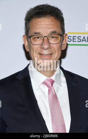 New York, USA. 01st June, 2022. Dr. Albert Bourla, Chief Executive Officer of Pfizer, attends the 2022 Sesame Workshop Benefit Gala at Cipriani 42nd Street, New York, NY, June 1, 2022. (Photo by Anthony Behar/Sipa USA) Credit: Sipa USA/Alamy Live News Stock Photo