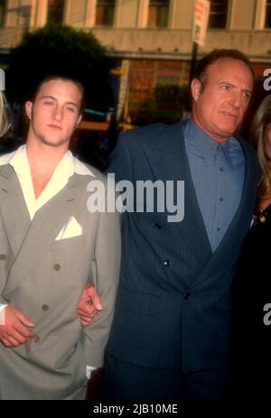 Hollywood, California, USA 11th June 1996 Actor Scott Caan and father Actor James Caan attend Warner Bros. Pictures 'Eraser' Premiere at Mann's Chinese Theatre on June 11, 1996 in Hollywood, California, USA. Photo by Barry King/Alamy Stock Photo Stock Photo