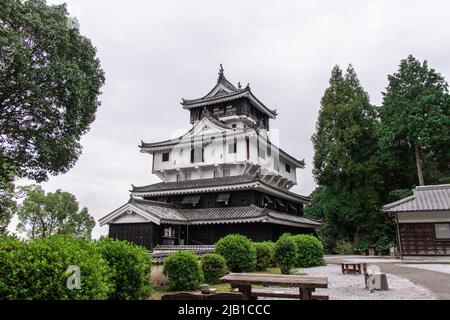 Iwakuni Castle (Iwakuni Jo), a castle in Iwakuni constructed by Kikkawa Hiroie in 1600s as his own castle, in cloudy day. Stock Photo