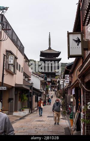 Gojozaka, a street running from east to west in the vicinity of Kiyomizu-dera, in morning. There is a Yasaka-no-to Pagoda (Hokaiji Temple) in distance Stock Photo