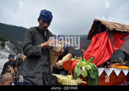 Bandung, Indonesia - June 26, 2021 : Several Baduy tribesmen from Lebak, Banten, attend a traditional Sundanese ceremony in Lembang, Bandung - Indones Stock Photo