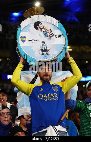 London, UK. 1st June, 2022. An Argentina fan during the CONMEBOL-UEFA Cup of Champions match at Wembley Stadium, London. Picture credit should read: David Klein/Sportimage Credit: Sportimage/Alamy Live News Credit: Sportimage/Alamy Live News Stock Photo