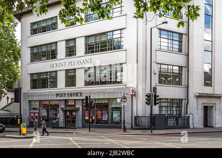The front exterior of the Mount Pleasant sorting offices, Royal Mail's central mail centre for London, Clerkenwell EC1 ,UK Stock Photo