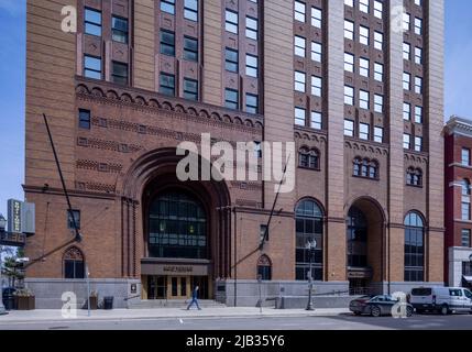 The Boji Tower, also known as the Michigan National Bank Building, Lansing, Michigan, USA Stock Photo