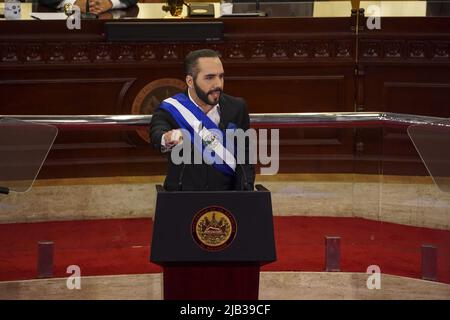 San Salvador, El Salvador. 01st June, 2022. Nayib Bukele, President of El Salvador, delivers his address to the nation in Parliament. The Central American country is in a state of emergency due to the so-called war against gangs. Credit: Camilo Freedman/dpa/Alamy Live News Stock Photo