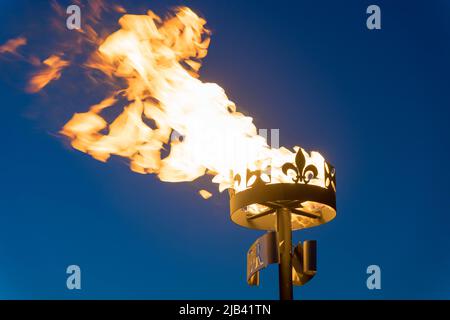 London UK, 2nd June 2022. To celebrate Queen Elizabeth II’s Platinum Jubilee, marking her 70 years on the throne, people gathered at Blackheath common to light a Jubilee beacon, one of more than 3,500 flaming tributes across the UK and the Commonwealth. Credit: glosszoom/Alamy Live News Stock Photo