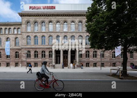 02 June 2022, Lower Saxony, Göttingen: View of the 'Forum Wissen' of the Georg-August-Universität Göttingen. The science museum opens on 04.06.2022. Photo: Swen Pförtner/dpa Stock Photo