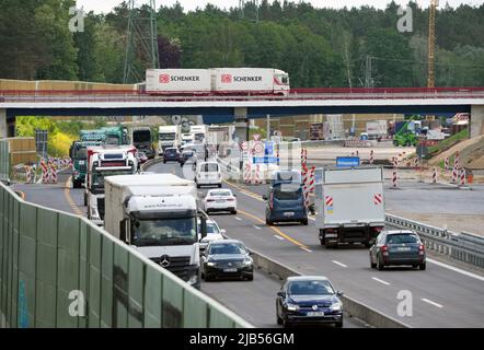 Directions To The 10 Freeway Birkenwerder, Germany. 31St May, 2022. Cars And Trucks Drive Past A Noise  Barrier On The A 10 Freeway, Which Has Been Narrowed To Two Lanes Due To  The Construction Site, Shortly Before