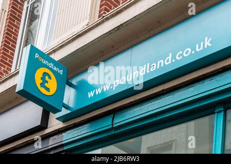 Discount store Poundland sign/shop frontage in the UK. Stock Photo