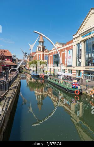 River Witham looking west and Empowerment sculpture spanning river lincoln 2022 Stock Photo