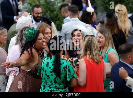 ladies day date 2022