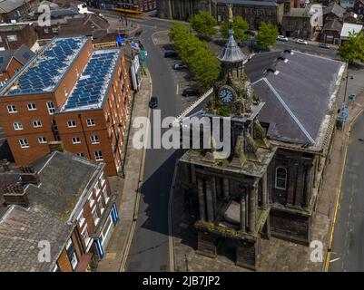 The Angel on top of Busrlem Town Hall Stoke on Trent Aerial , Reported the inspiration behind the hit single by Robbie Williams 'Angels' Stock Photo