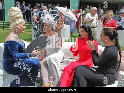 Epsom Downs, Surrey, UK. 3rd June, 2022. Girls just wanna have fun at the Cazoo Oaks Classic horse race Credit: Motofoto/Alamy Live News Stock Photo