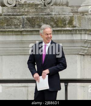 London, Uk. 03/06/22 Tony Blaiir former Labour Prime Minister and his wife Cherie Blaire leave St Paul's Cathedral after Platinum Jubilee Thanksgiving Service at St Pauls for Queen Elizabeth II Stock Photo