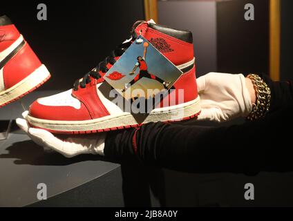 Michael Jordan Signed 1985 'Player Sample' Air Jordan 1s, Sizes 13, 13.5, VICTORIAM, PART II, 2023