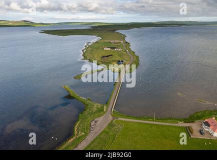 Aerial view of the Ness of Brodgar archaeological site located between  Loch Stenness (left) and Loch Harray, West Mainland, Orkney Islands, Scotland. Stock Photo