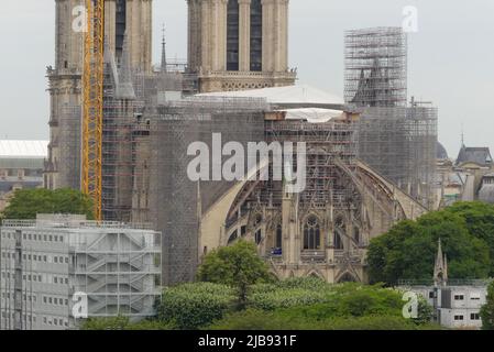Paris, France. May 22. 2022. Notre Dame de Paris cathedral after the fire. View of the scaffolding allowing the renovation of the damaged roof. Stock Photo