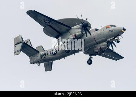 Yamato, Japan. 13th Dec, 2016. A Northrop Grumman E2 Hawkeye, early warning aircraft with Carrier Airborne Early Warning Squadron 115 (VAW-115), also known as the ''Liberty Bells'' flies over Kanagawa. (Credit Image: © Damon Coulter/SOPA Images via ZUMA Press Wire) Stock Photo