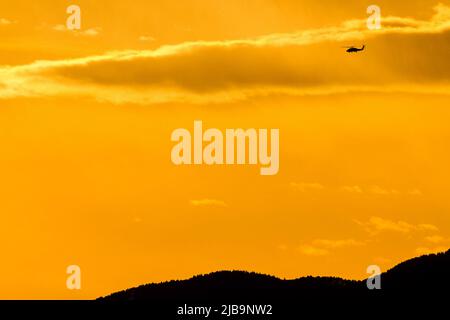 Yamato, Japan. 17th Jan, 2017. A Sikorsky SH-60 Seahawk helicopter in ...