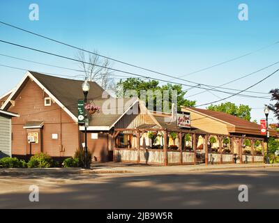 Liverpool, New York, USA. June 4, 2022. The Limp Lizard Bar and Grill in the village of Liverpool, New York Stock Photo