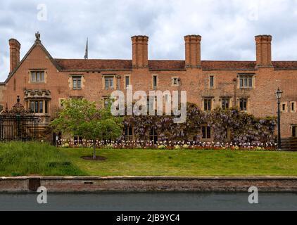 River Court, Magdalene College, view from Quayside on River Cam, Cambridge, Stock Photo