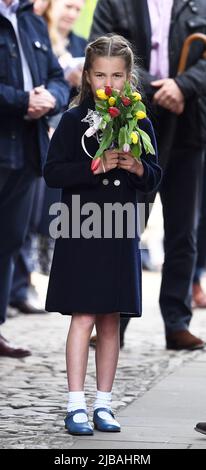 Cardiff, UK. 04 June, 2022.  Prince William, Duke of Cambridge, Catherine, Duchess of Cambridge and their children Prince George and Princess Charlotte visit Cardiff Castle during the Platinum Jubilee celebrations for  Queen Elizabeth ll in Cardiff, Wales. Credit: Anwar Hussein Credit: Anwar Hussein/Alamy Live News Credit: Anwar Hussein/Alamy Live News Stock Photo