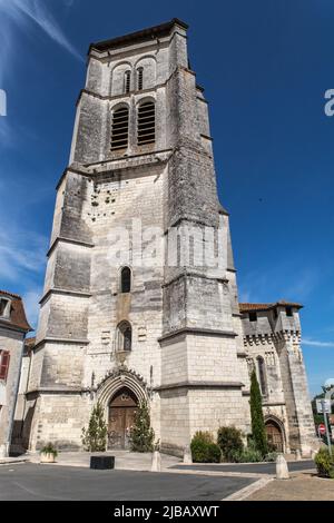 Eglise fortifiée Saint astier Stock Photo