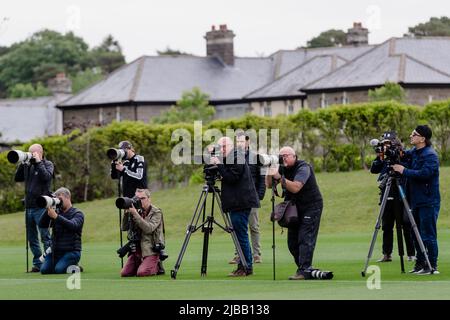 PONTYCLUN, WALES - 04 JUNE 2022: Photographer during a training session at the vale resort ahead of the 2022 FIFA World Cup play-off final v Ukraine at the Cardiff City Stadium on the 5th of June.  (Pic by John Smith/FAW) Stock Photo