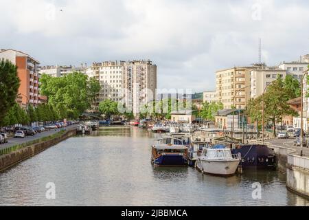 Toulouse, France. May 24, 2022. View of Saint-Sauveur harbour in the Canal du Midi Stock Photo