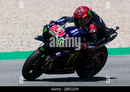 5th June 2022; Circuito de Catalunya, Montmelo,  Barcelona, Spain: Gran Premi Monster Energy de Catalunya, MotoGP of Spain, race day: Fabio Quartararo of France rides the (20) Monster Energy Yamaha MotoGP during the race day Credit: Pablo Guillen/Alamy Stock Photo